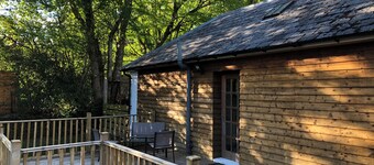 Idyllic Location, Stunning Views, Relax & Refresh in Peace & Comfort