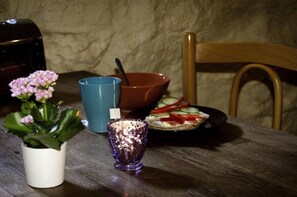 Food and drink - "room in Guest Room - Hotel Tre Små Rum - Twin Room With Shared Bathroom" (Stockholm)