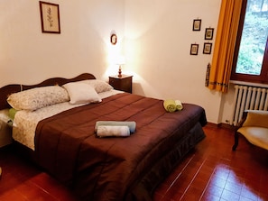 Casa, 3 habitaciones, para fumadores | 3 habitaciones y ropa de cama 