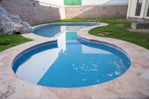 Room, 1 Bedroom, Smoking | Pool