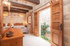 House, 3 Bedrooms, Smoking, Balcony | 3 bedrooms, iron/ironing board, bed sheets