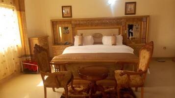 Room, 2 Bedrooms, Accessible, Smoking | 2 bedrooms