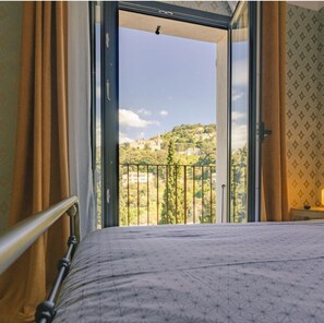 2 chambres, fer et planche à repasser, lit parapluie, Wi-Fi gratuit