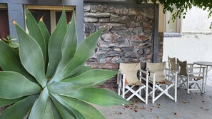 Exterior detail - Gorgeous Studio for 2 people, Swimming Pool and Sea View (Heraklion Prefecture)