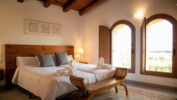 7 chambres, lit parapluie, Wi-Fi, draps fournis