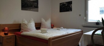 Doppelzimmer - Pension Pizzeria Verona