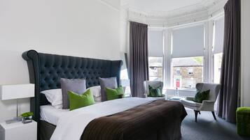 6 bedrooms, iron/ironing board, free WiFi, bed sheets