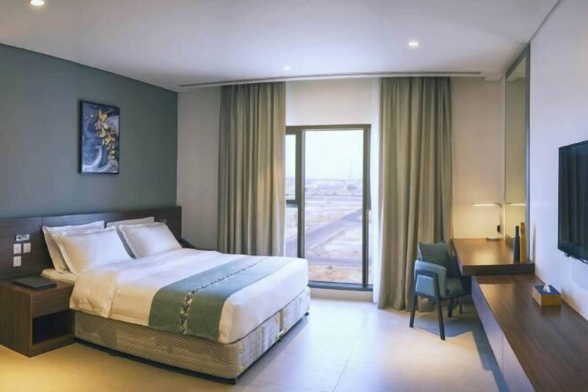 In-room safe, individually decorated, individually furnished, desk
