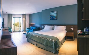 Classic Room | In-room safe, individually decorated, individually furnished, desk