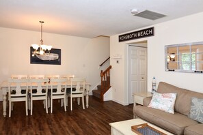 Interior - Clean/Airy Downtown Rehoboth Beach 3BR Townhouse (Rehoboth Beach)