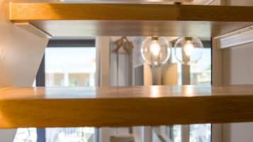 Laptopgeeigneter Arbeitsplatz, Verdunkelungsvorhänge