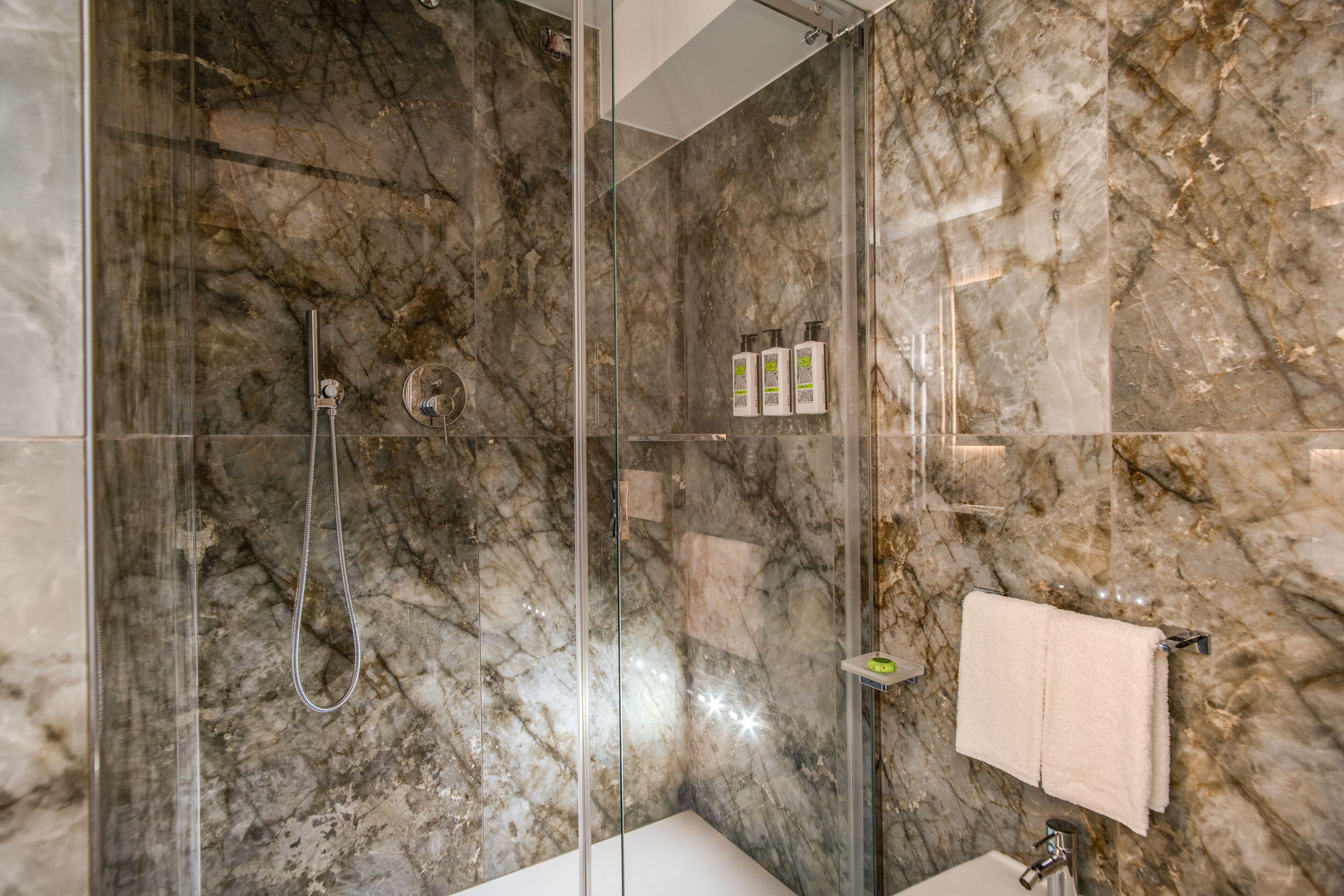 business suite | room amenity