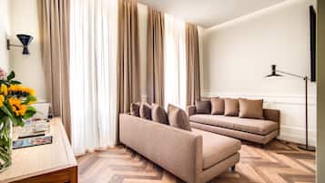 1 habitación, edredón y caja de seguridad en la habitación