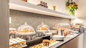 Colazione a buffet inclusa, servita tutte le mattine 