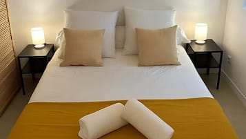 1 bedroom, iron/ironing board, travel cot, Internet