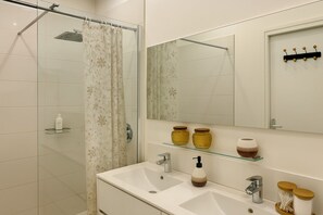 Hair dryer, towels