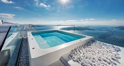 Captivating 2-bed Villa in Imerovigli, Santorini