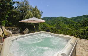 Terrace/patio - Amazing apartment in CARCHETO BRUSTICO (CARCHETO BRUSTICO)