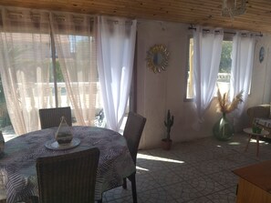 تناول الطعام