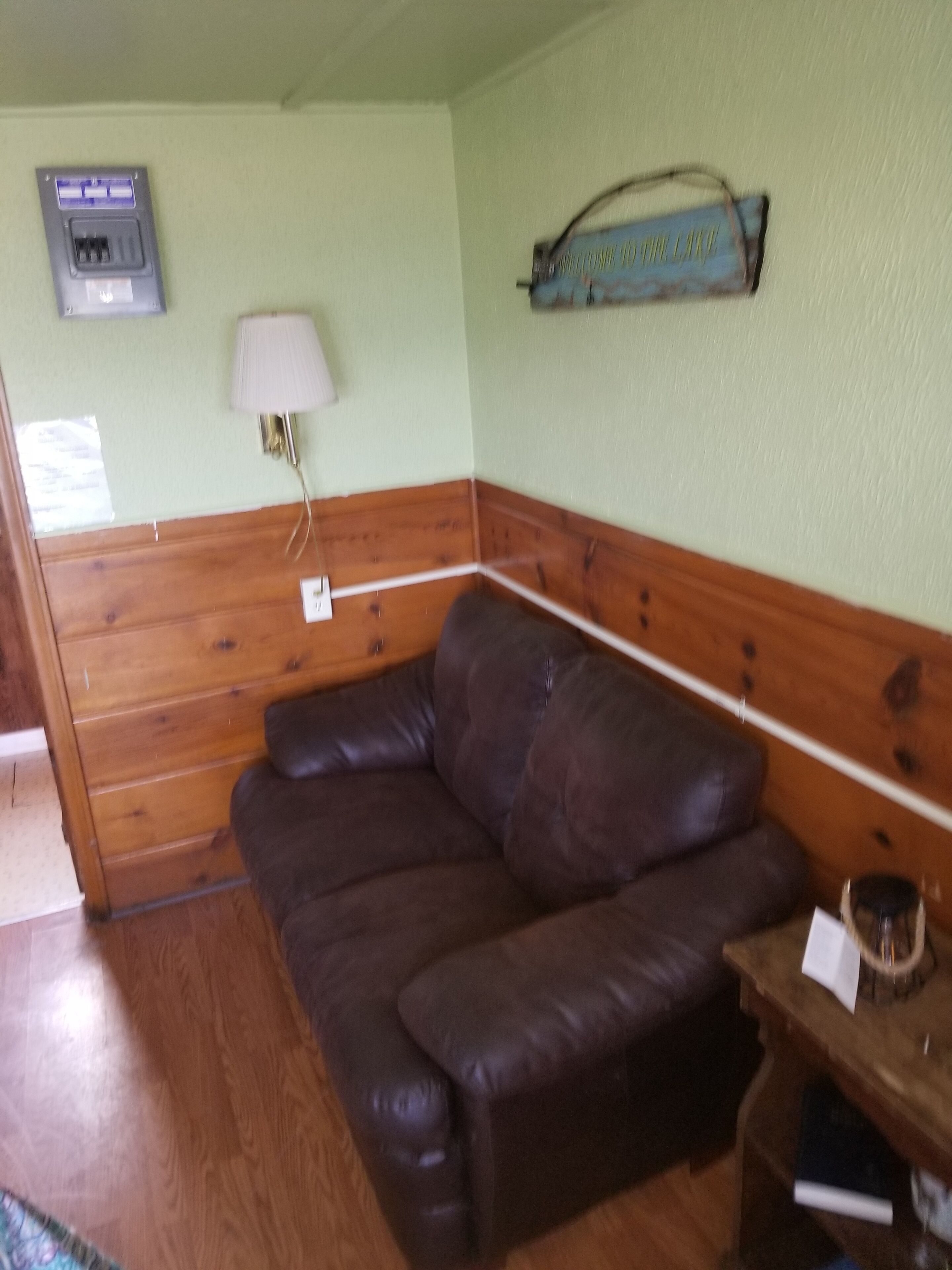 Unit #3-The Lazy Fish- Stand alone motel room type cabin on the beach!