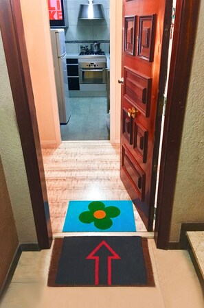Frigorífic, microones, forn i placa de cuina 