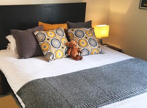 3 chambres, fer et planche à repasser, Wi-Fi gratuit, draps fournis