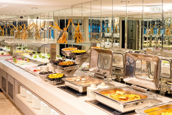 Daily buffet breakfast (EUR 10 per person)