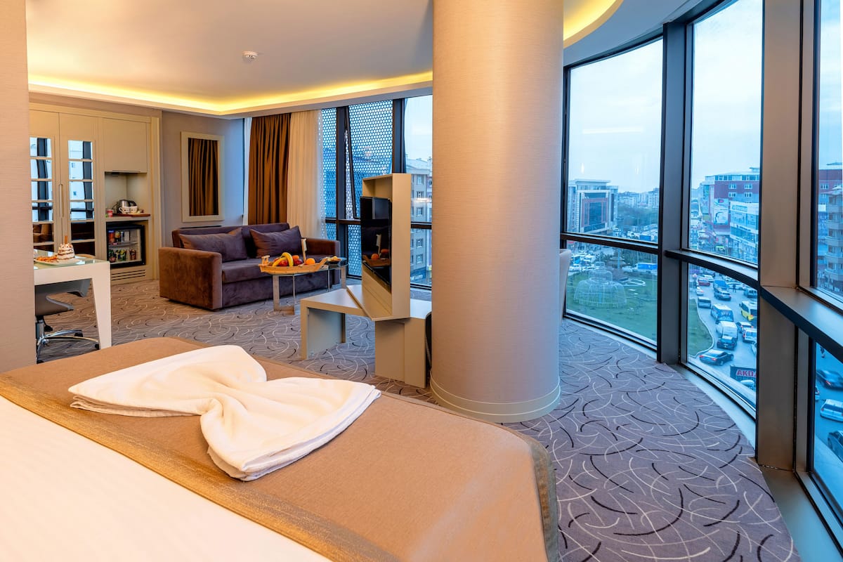 deluxe double room | 1 bedroom, egyptian cotton sheets, premium bedding, down duvets