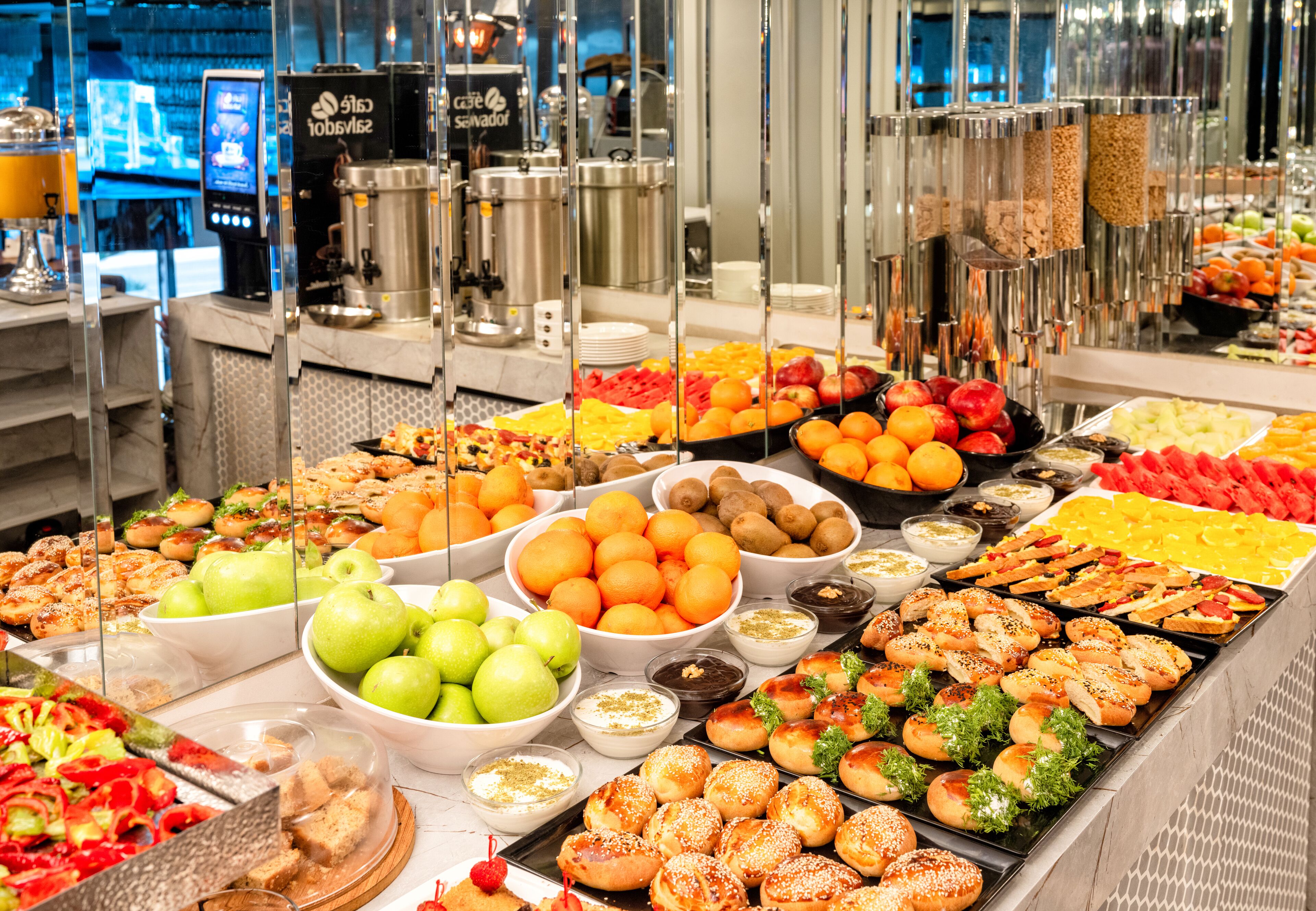 Daily buffet breakfast for a fee