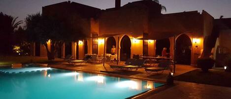 Piscine extérieure