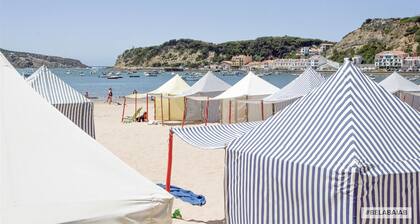 Modern, air-conditioned family apartment with pool. 10 minute walk to beach