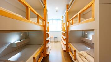 In-room safe, free WiFi, bed sheets