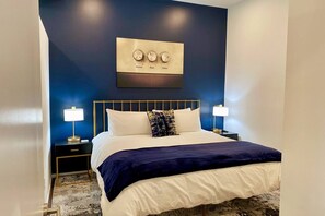 1 bedroom, desk, iron/ironing board, free WiFi - CHIC Modern Nashville Condo ★ POOL, PATIO, PARKING (Nashville)