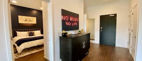1 bedroom, desk, iron/ironing board, free WiFi