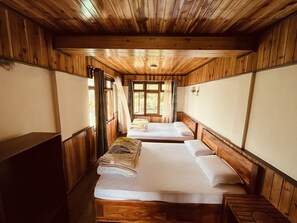 4 室のベッドルーム、WiFi、ベッドシーツ