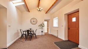 Unclassified image, 3 of 16, button - Gannet Cottage (Bridlington)