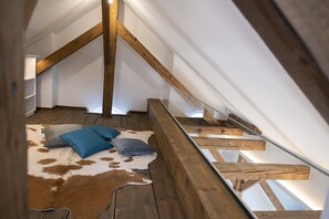 1 bedroom, in-room safe, desk, iron/ironing board