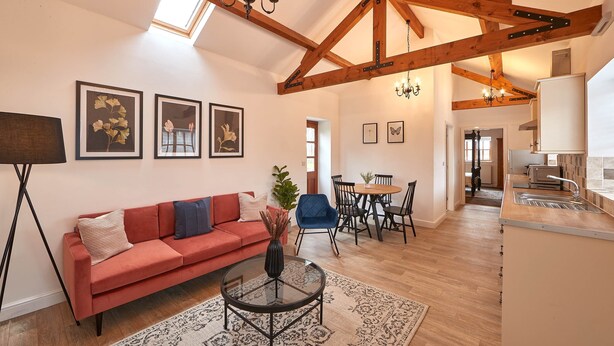 House | Living area | 32-inch flat-screen TV with digital channels, TV - Guillemot Cottage (Bridlington)
