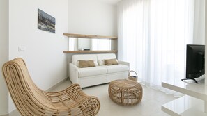 Apartment, 2 Bedrooms, Sea View (2811343) | Living area | 32-inch TV with cable channels - Rivazzurra C (Termoli)
