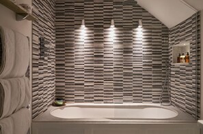 Douche, serviettes fournies