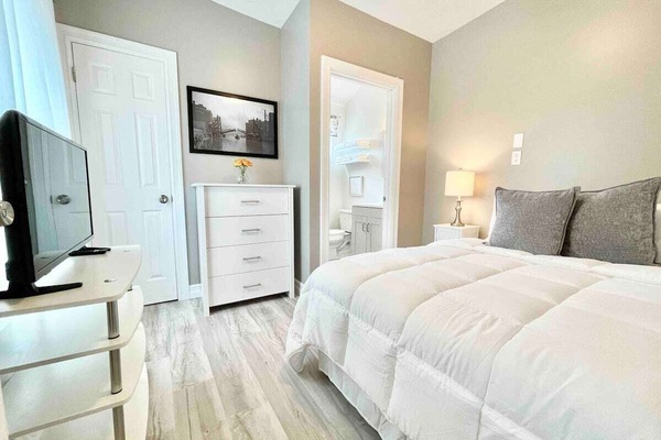 4 soverom, strykejern/-brett, wi-fi (inkludert) og sengetøy