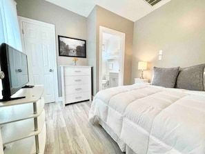 4 bedrooms, iron/ironing board, free WiFi, bed sheets