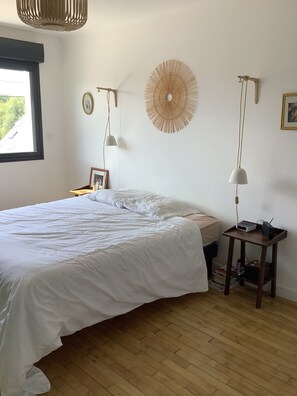 3 chambres, fer et planche à repasser, Wi-Fi