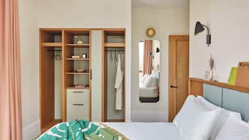 1 bedroom, in-room safe, desk, laptop workspace