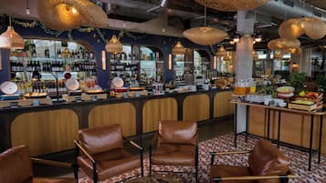 Esmorzar diari continental (18 GBP per persona)