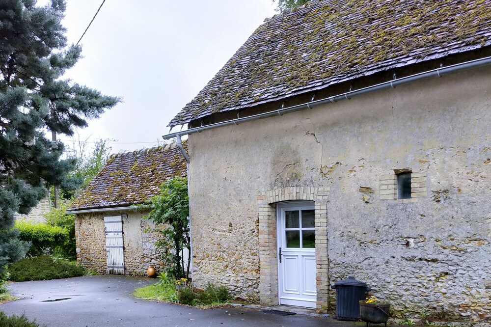 Studio Équipé au Calme Proche Toutes Commodités