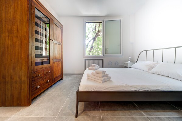 Apartment | 1 bedroom, iron/ironing board, free WiFi, bed sheets - Appartamento Tiarini 7 (Bologna)