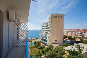 Panoramic Double Room, Balcony | Balkoni