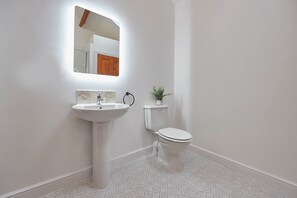 House | Bathroom - Puffin Cottage (Bridlington)