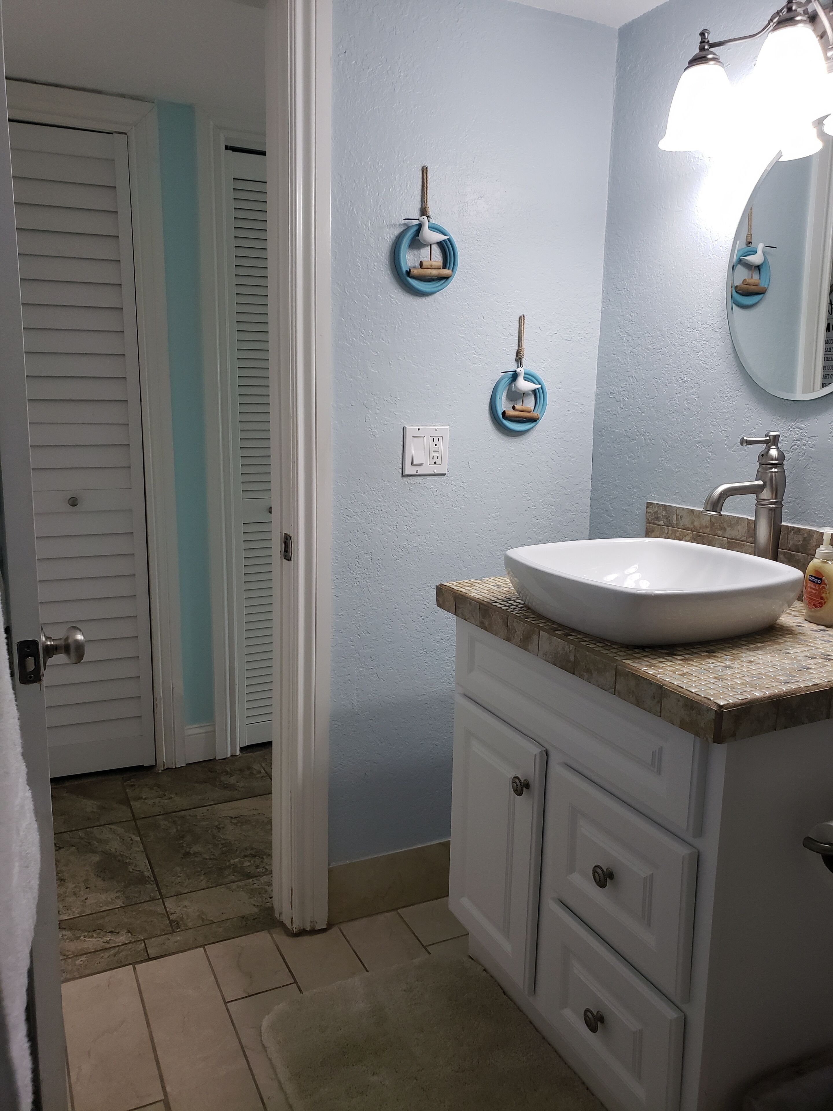 Perfect location!<br>Beautiful!<br>Clean!<br>Heated swimming pool!<br>